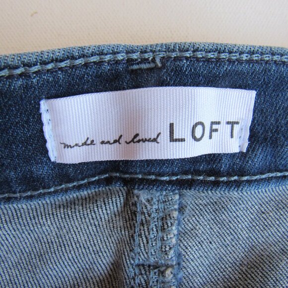 LOFT Made & Loved Women High Rise Relaxed Flare Jeans in Medium Wash Size 31/12 - Picture 7 of 13